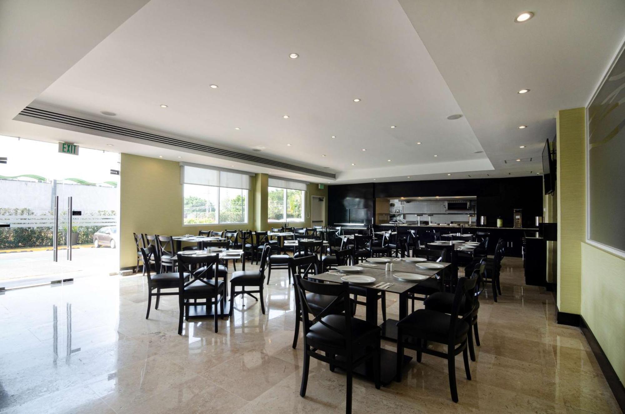 Doubletree By Hilton Querétaro