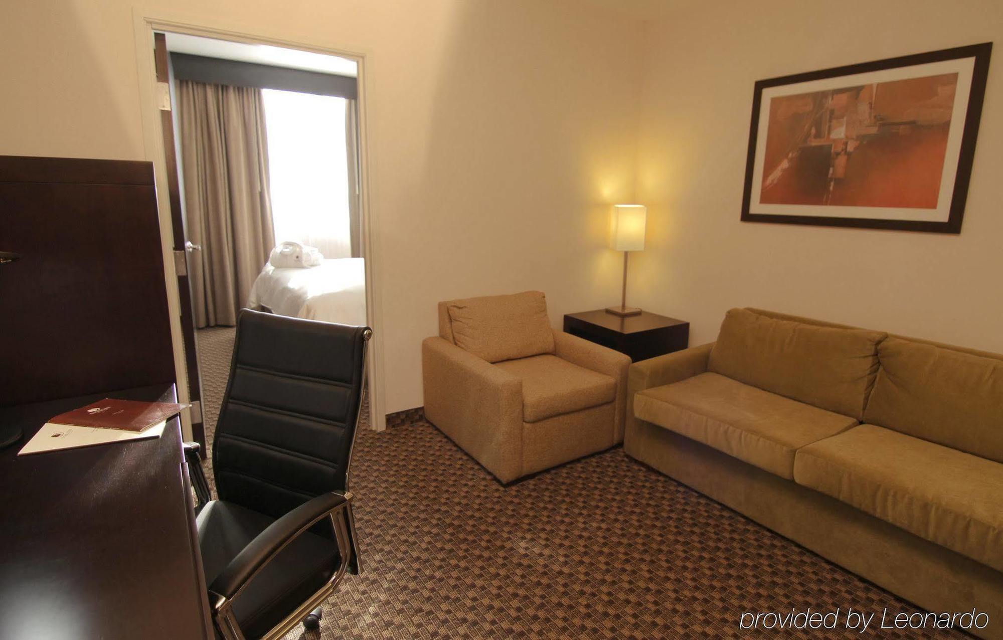 Doubletree By Hilton Querétaro